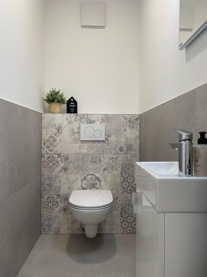 Luxury - Apartment Mit Balkon In Seenaehe Gmunden Exterior foto